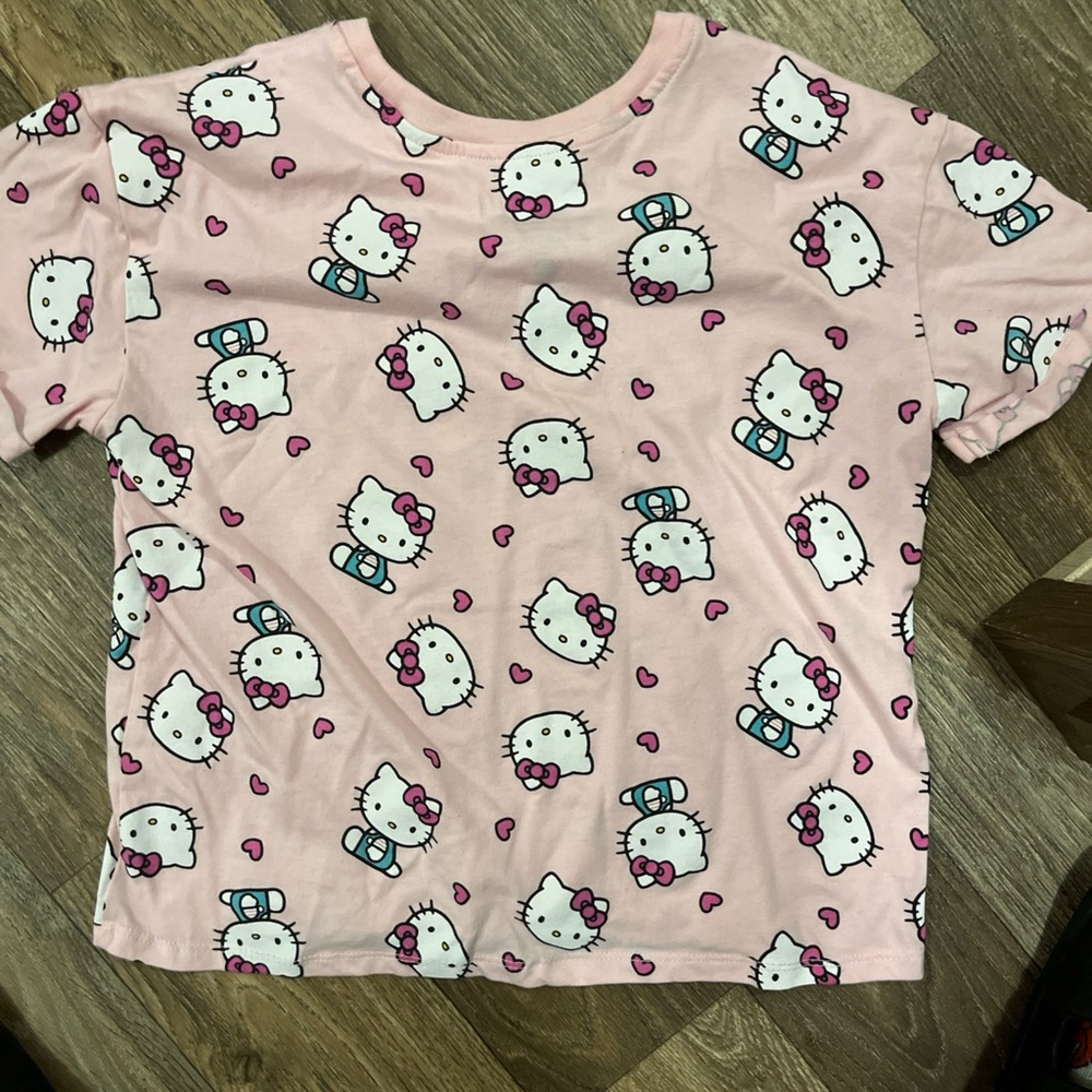 Sanrio Hello Kitty Pink Tee. NWOT